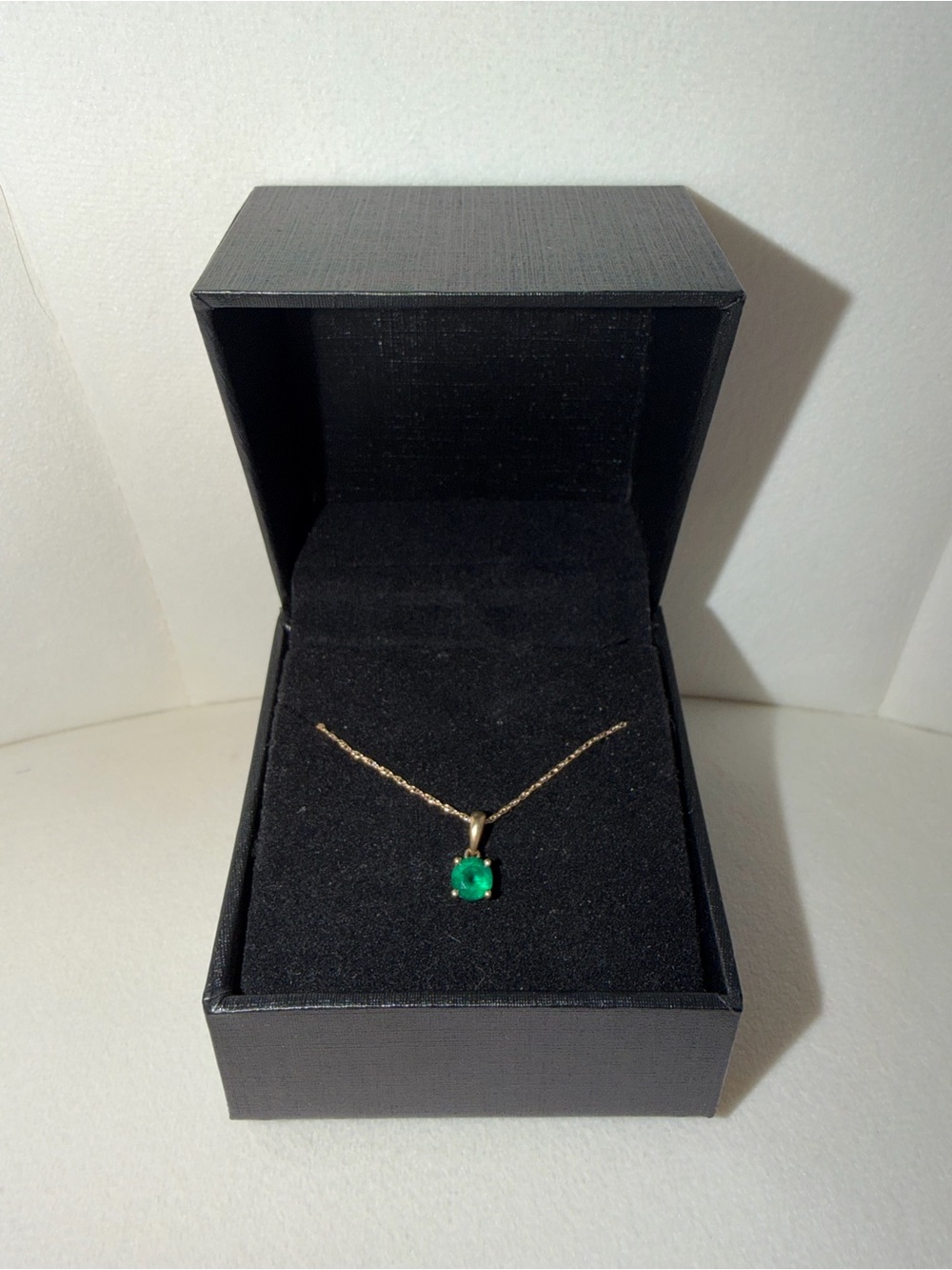 Kay Jewelers Gold Necklace with Green Pendant